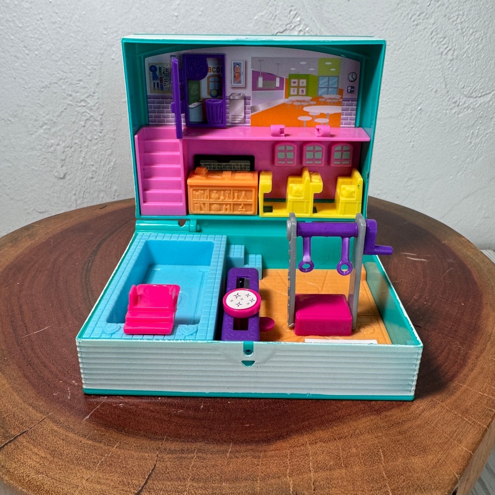 Polly Pocket‎ Pocket World Schoolbook Compact Playset Teal GFM48